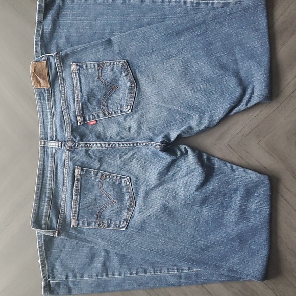 Levi's 545 Low Straight Jeans - Picture 11 of 16